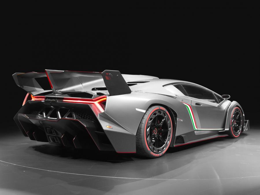  Lamborghini Veneno 2013 года  (фото 14 из 32)